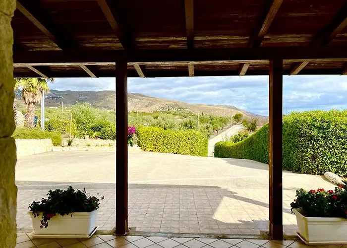 Strelitzia\'S House With Heated Pool From December 2024, Private Garden And Private Parking & Wi-Fi